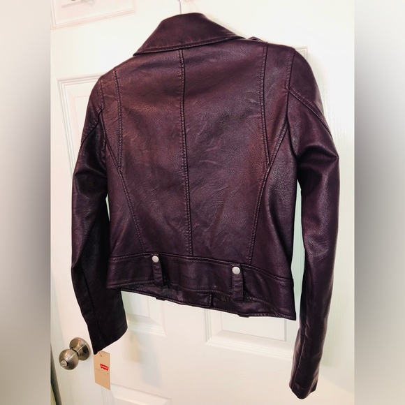 Levi’s vegan leather jacket (XS) - Picture 10 of 10